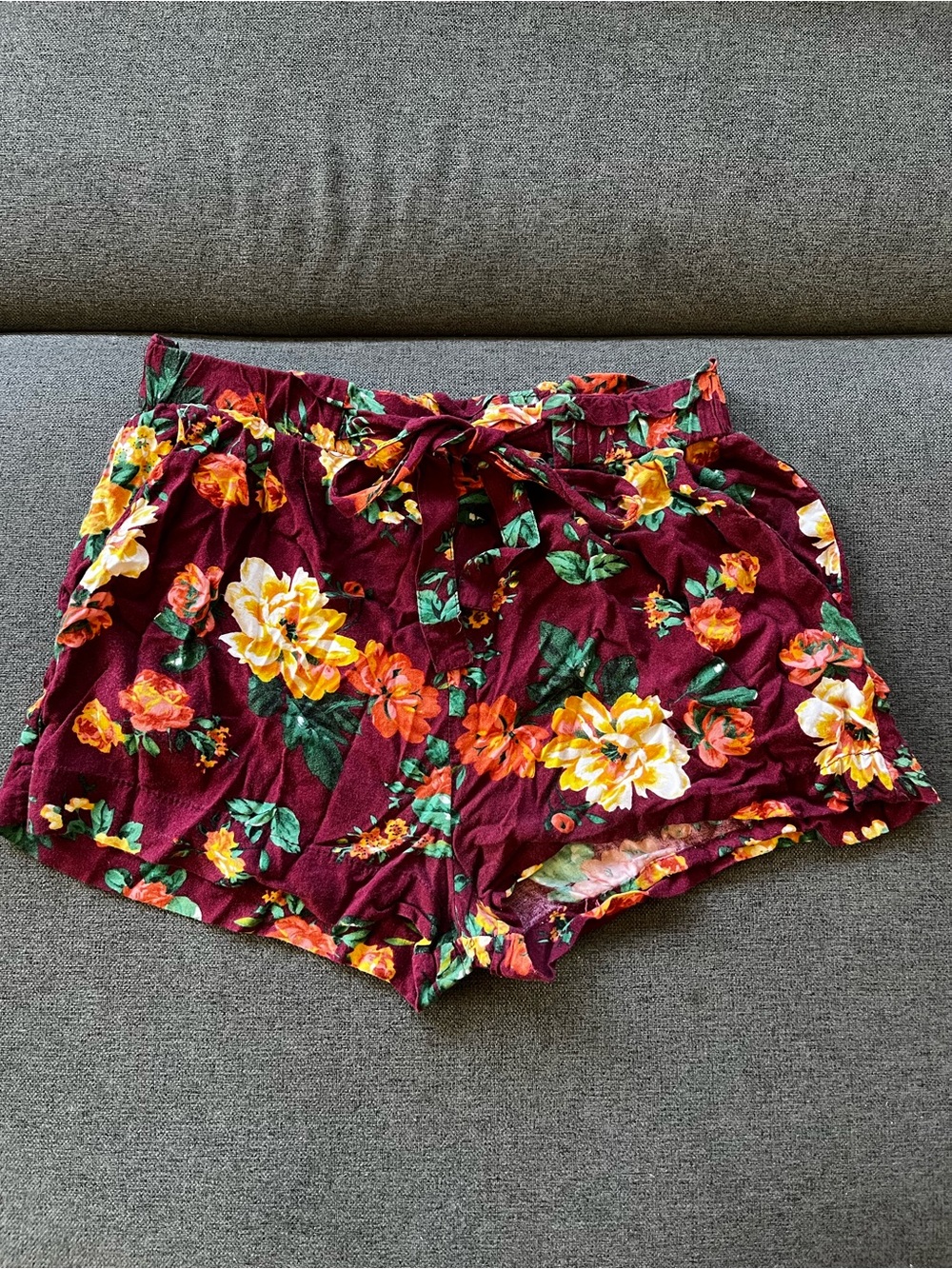 Forever 21 Burgundy Floral Paperbag Waist Tie Shorts Size M pockets